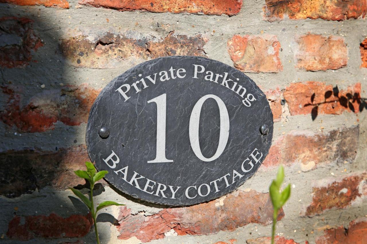 Thirsk Stays - Bakery Cottage Eksteriør billede